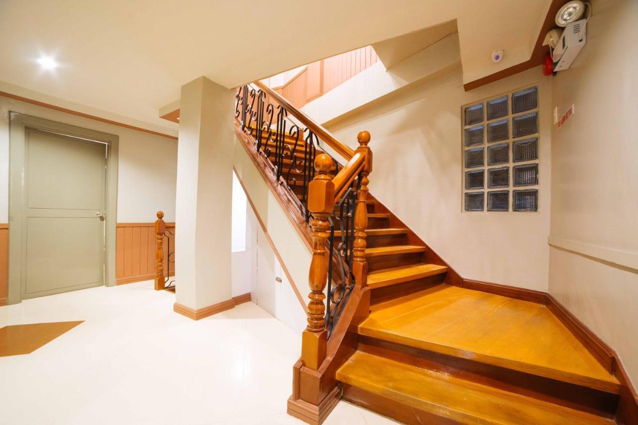 Reddoorz Plus Near San Pedro Cathedral Davao Exterior photo