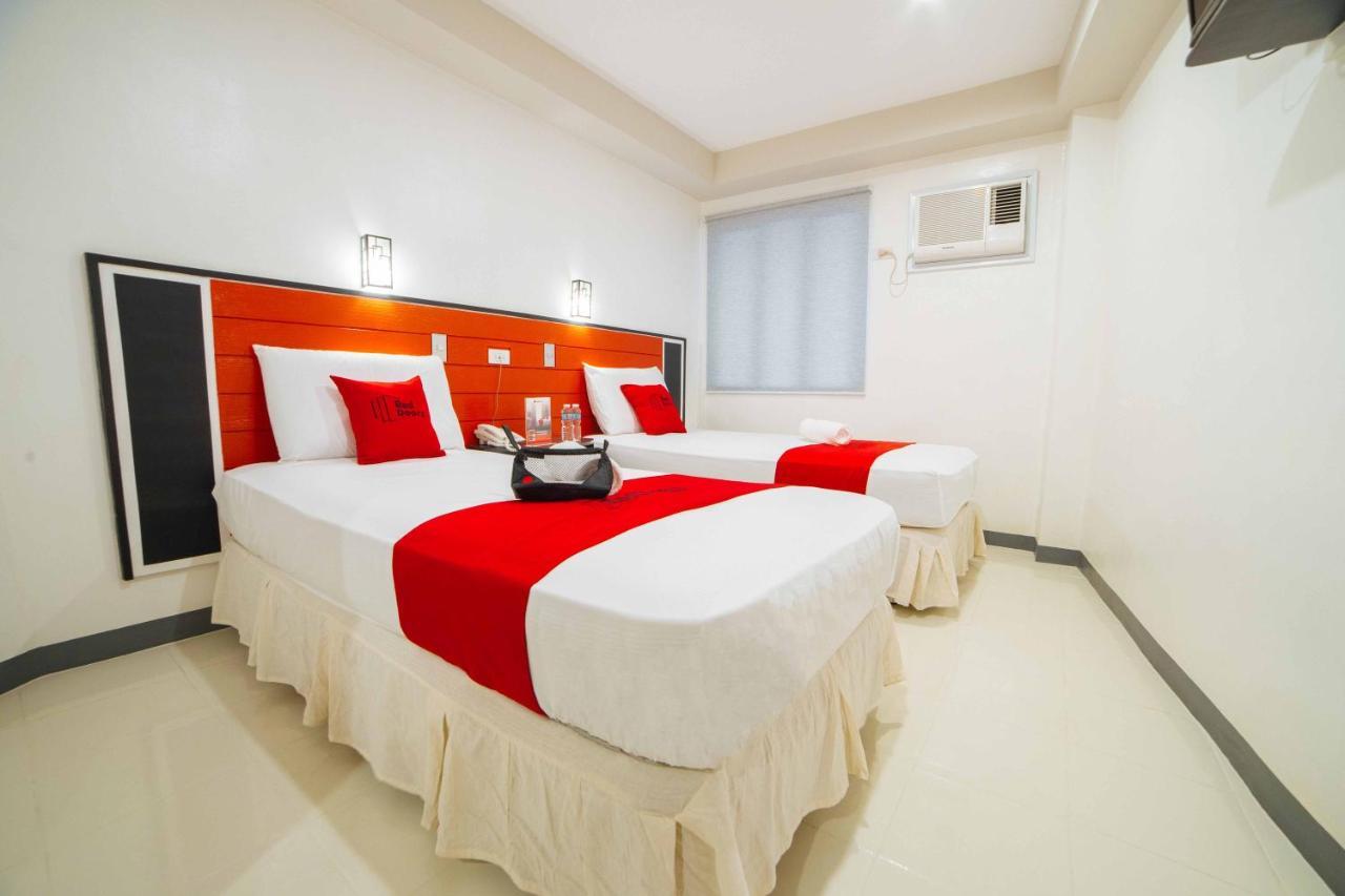 Reddoorz Plus Near San Pedro Cathedral Hotel Davao Exterior photo